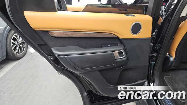 Land Rover Discovery 2020 — photo 15