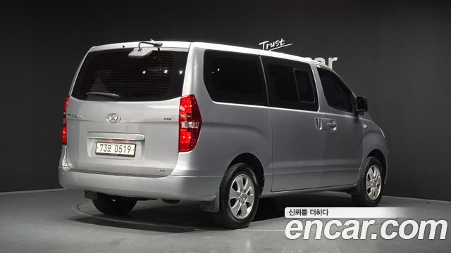 Hyundai Starex 2017 — photo 2