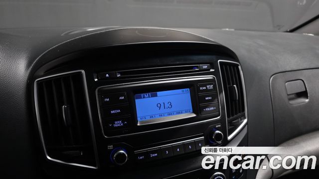 Hyundai Starex 2017 — photo 15