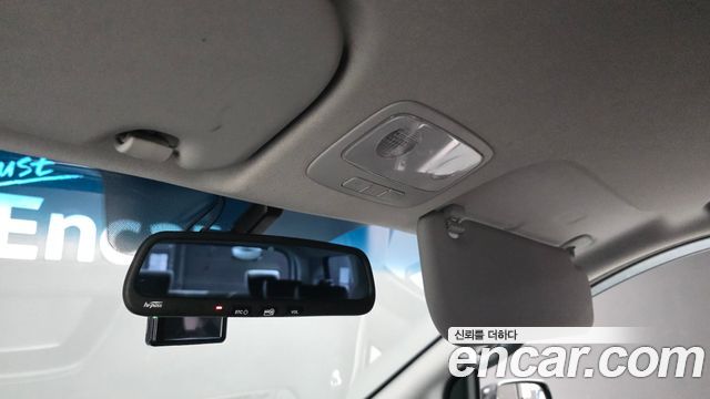 Hyundai Starex 2017 — photo 17
