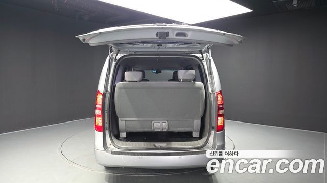Hyundai Starex 2017 — photo 20