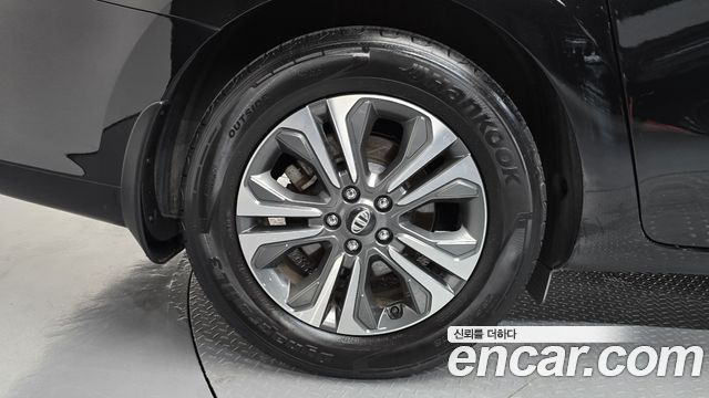 Kia Canival 2019 — photo 5