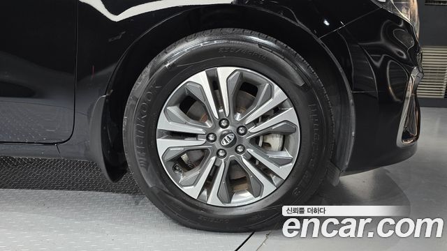 Kia Canival 2019 — photo 7