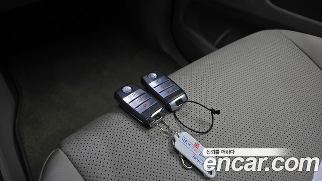 Kia Canival 2019 — photo 30