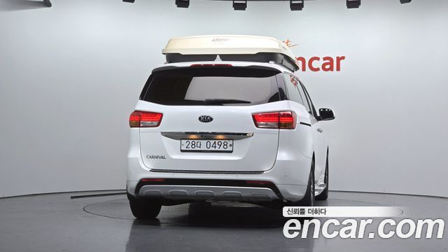 Kia Canival 2017 — photo 4