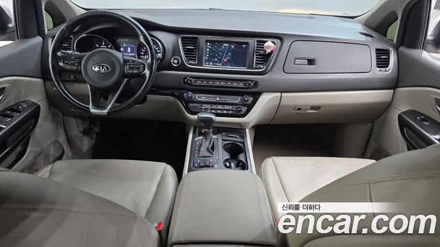 Kia Canival 2017 — photo 7