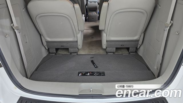 Kia Canival 2017 — photo 16