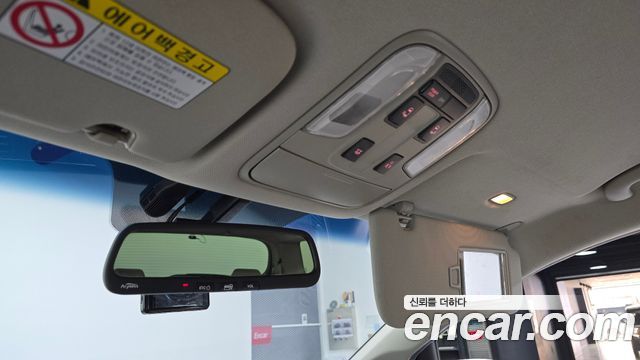 Kia Canival 2017 — photo 17