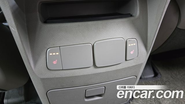 Kia Canival 2017 — photo 18