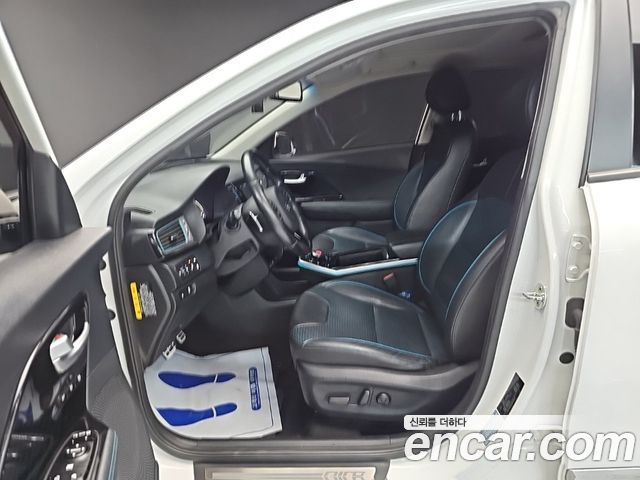 Kia Niro 2019 — photo 11