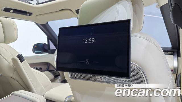 Land Rover Range Rover 2025 — photo 18