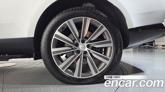 Land Rover Range Rover 2025 — photo 7