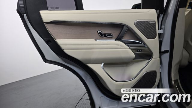 Land Rover Range Rover 2025 — photo 15