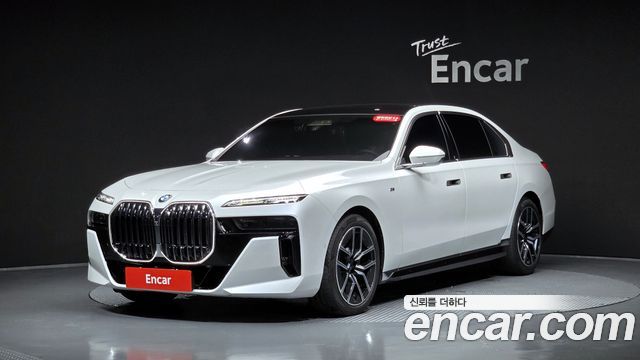 BMW 7-Series 2024 — photo 36