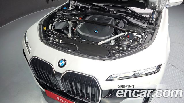 BMW 7-Series 2024 — photo 6
