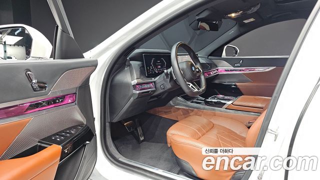 BMW 7-Series 2024 — photo 13