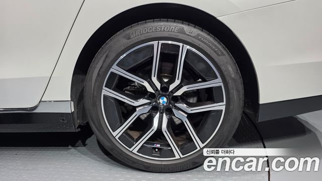 BMW 7-Series 2024 — photo 7