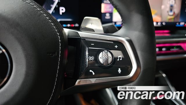 BMW 7-Series 2024 — photo 30