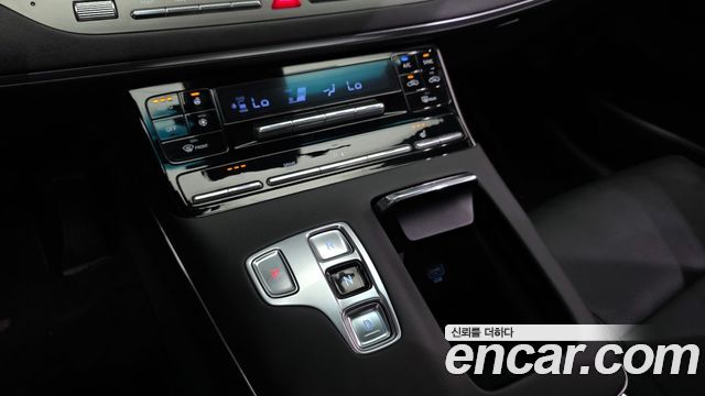 Hyundai Grandeur 2022 — photo 9