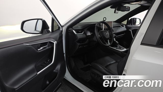 Toyota RAV4 2025 — photo 10