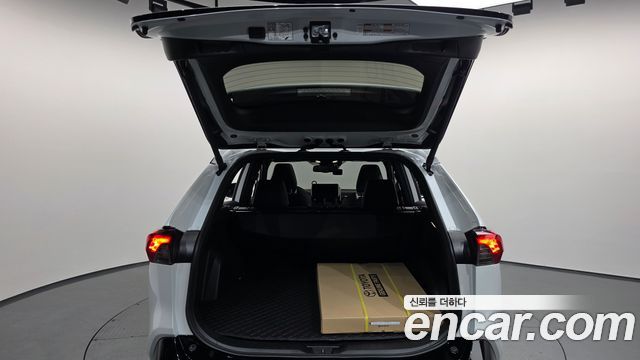 Toyota RAV4 2025 — photo 17