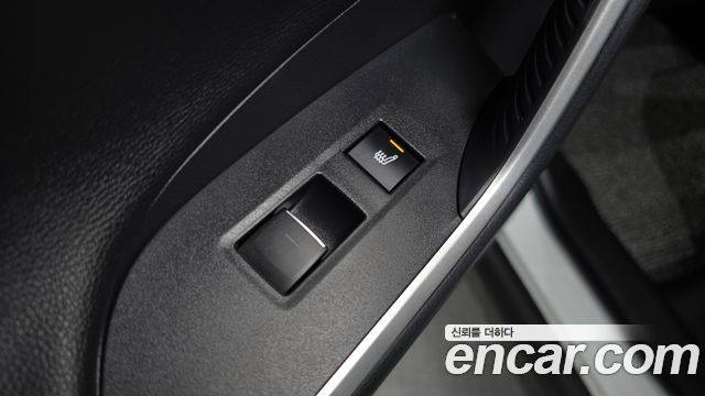 Toyota RAV4 2025 — photo 18