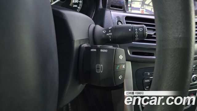 Renault Korea SM5  2013 — photo 28