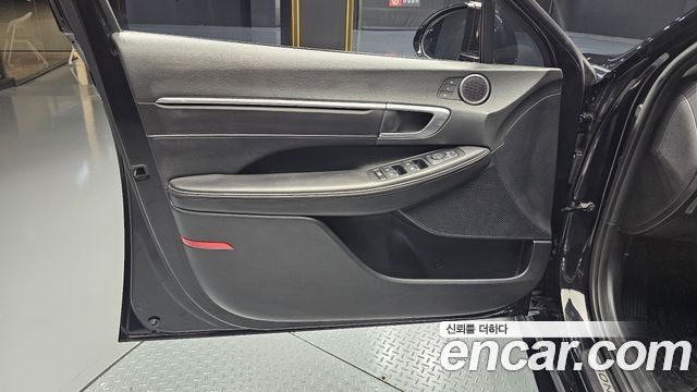 Hyundai Sonata 2022 — photo 14