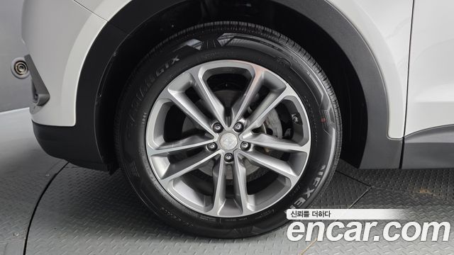 Hyundai Santafe 2016 — photo 5