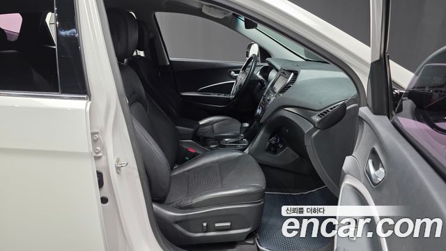 Hyundai Santafe 2016 — photo 17