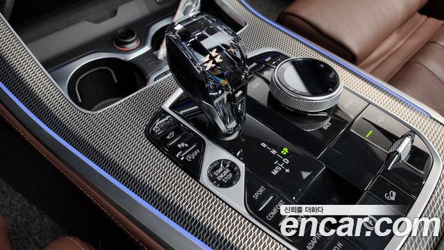 BMW X5 2021 — photo 12