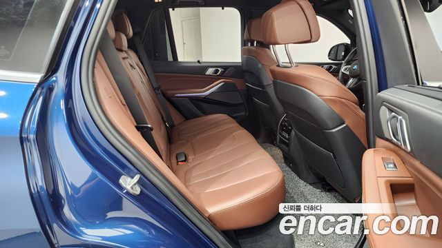 BMW X5 2021 — photo 17