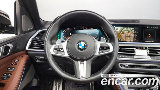 BMW X5 2021 — photo 18