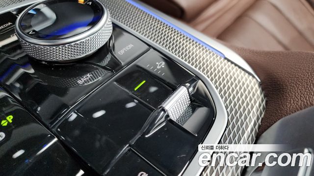 BMW X5 2021 — photo 22