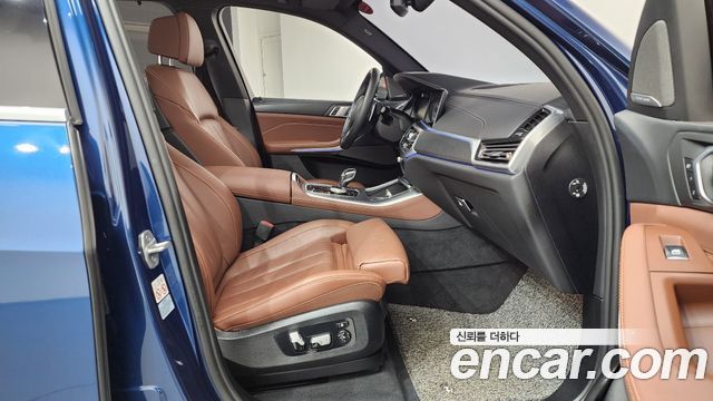 BMW X5 2021 — photo 16
