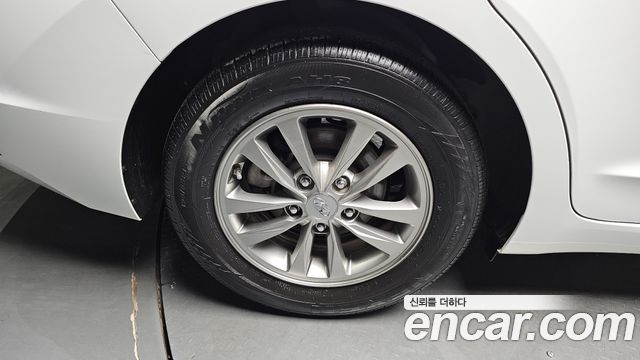 Hyundai AVANTE 2020 — photo 5