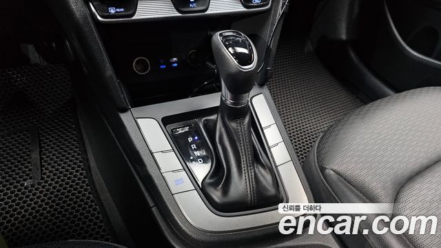 Hyundai AVANTE 2020 — photo 9