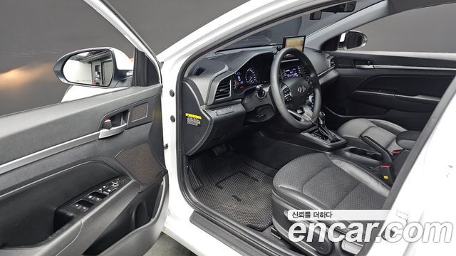 Hyundai AVANTE 2020 — photo 10