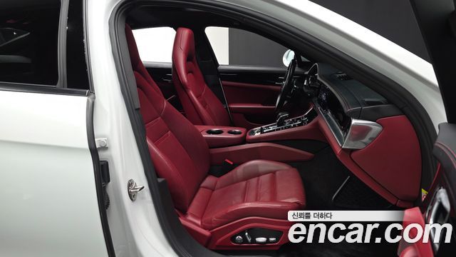 Porsche Panamera 2020 — photo 17