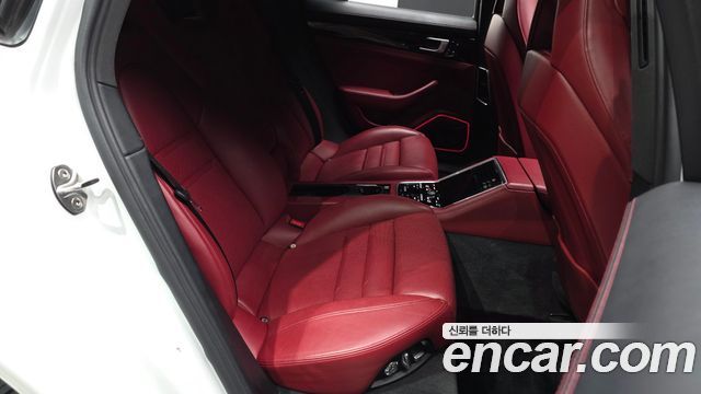 Porsche Panamera 2020 — photo 18