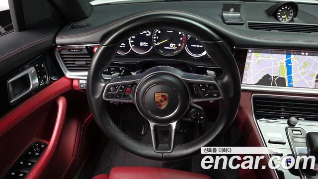 Porsche Panamera 2020 — photo 19