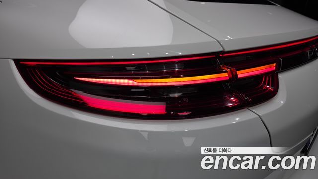Porsche Panamera 2020 — photo 9