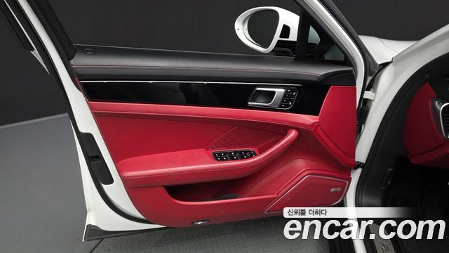 Porsche Panamera 2020 — photo 14
