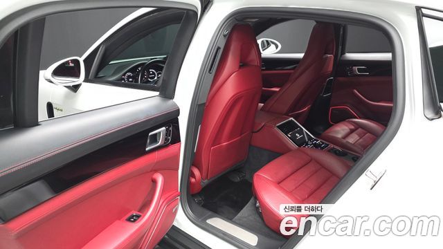 Porsche Panamera 2020 — photo 16