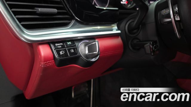 Porsche Panamera 2020 — photo 29