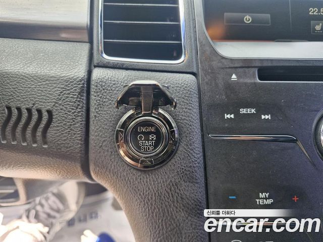 Ford Taurus 2015 — photo 9