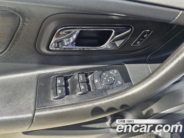 Ford Taurus 2015 — photo 13