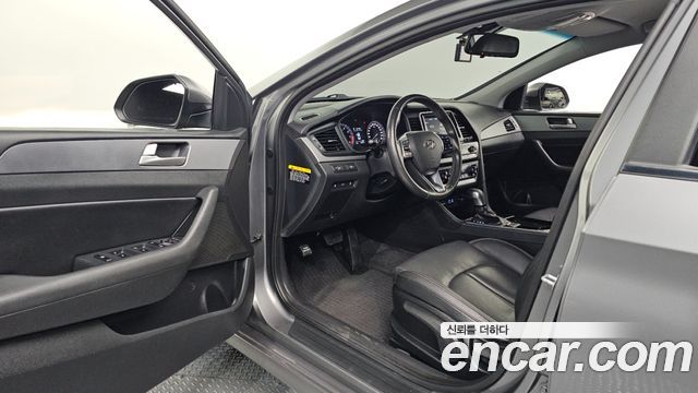 Hyundai Sonata 2018 — photo 13