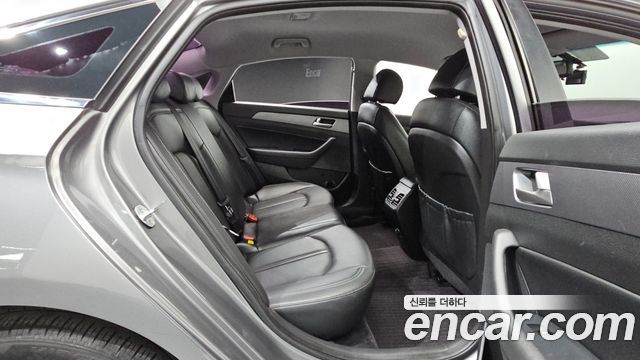 Hyundai Sonata 2018 — photo 16