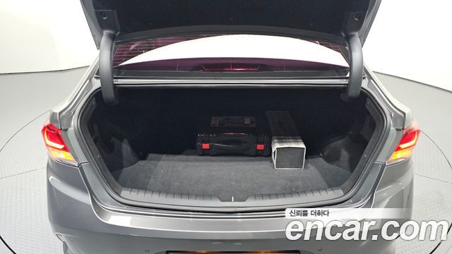 Hyundai Sonata 2018 — photo 31